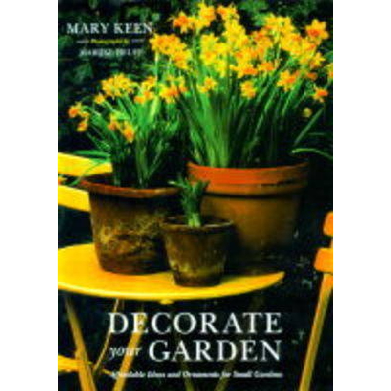 Decorate Your Garden: Affordable Ideas and Ornaments for Small Gardens